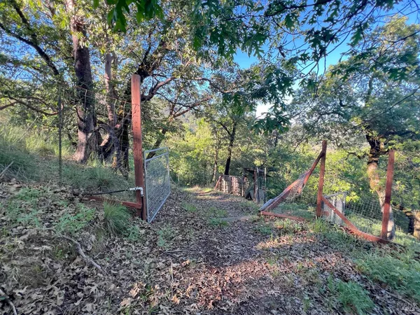 $300,000 | 8800 Feliz Creek Drive, Ukiah, CA 95482