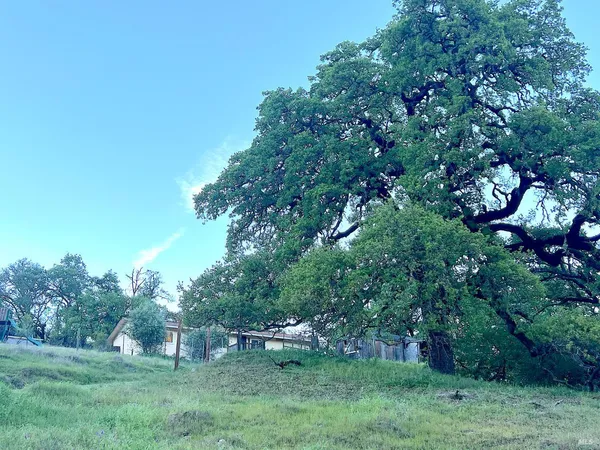 $300,000 | 8800 Feliz Creek Drive, Ukiah, CA 95482