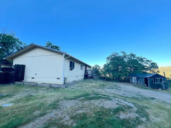 $300,000 | 8800 Feliz Creek Drive, Ukiah, CA 95482