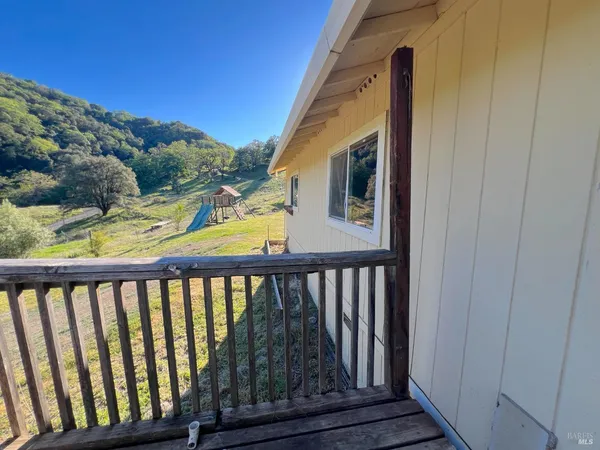 $300,000 | 8800 Feliz Creek Drive, Ukiah, CA 95482