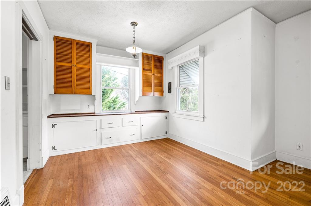 131 Wendover Road Asheville, NC 28806 - Photo 11 of 28 Gallery Image 11