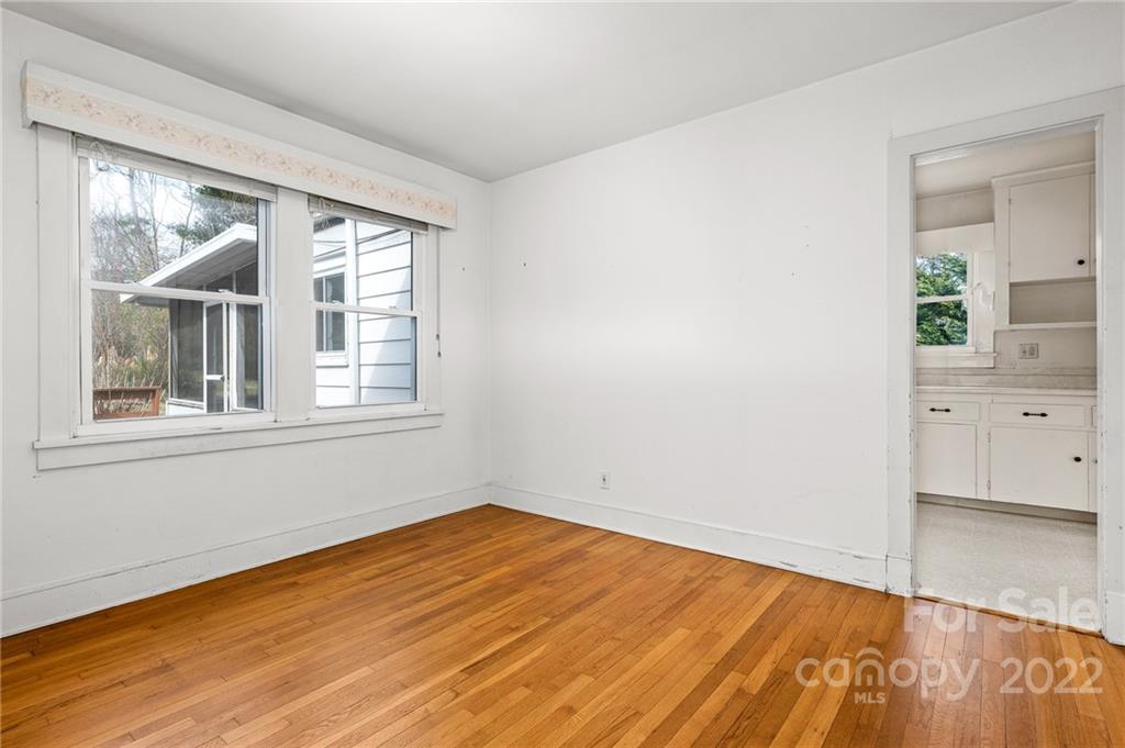 131 Wendover Road Asheville, NC 28806 - Photo 17 of 28 Gallery Image 17