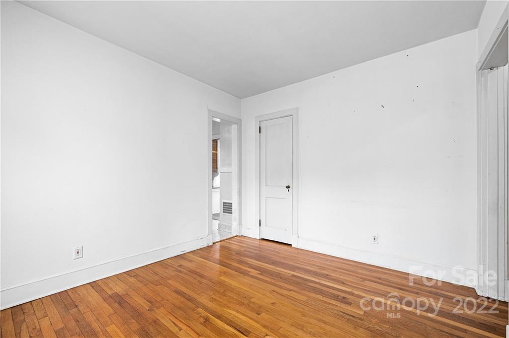 131 Wendover Road Asheville, NC 28806 - Photo 18 of 28 Gallery Image 18