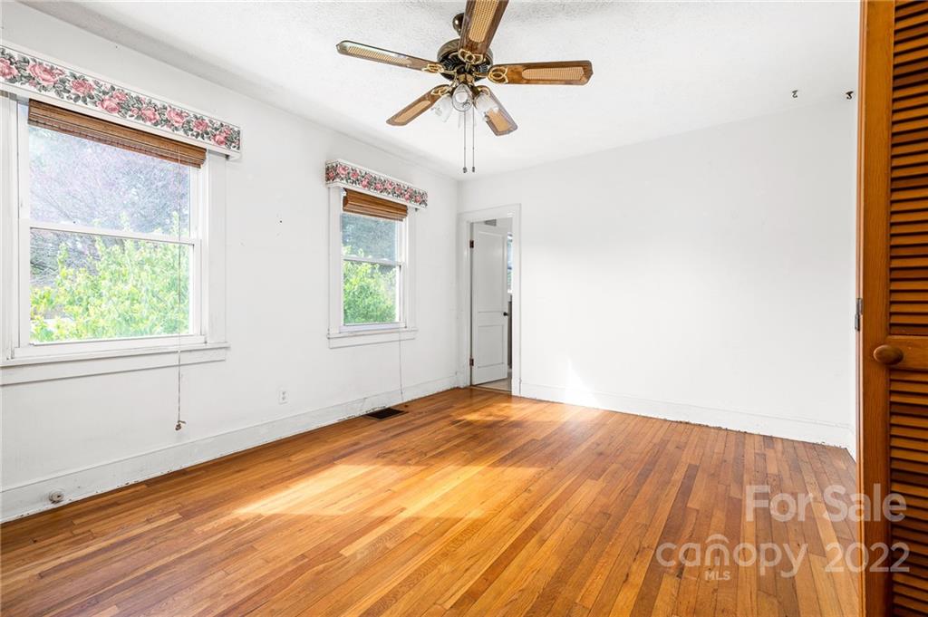 131 Wendover Road Asheville, NC 28806 - Photo 19 of 28 Gallery Image 19