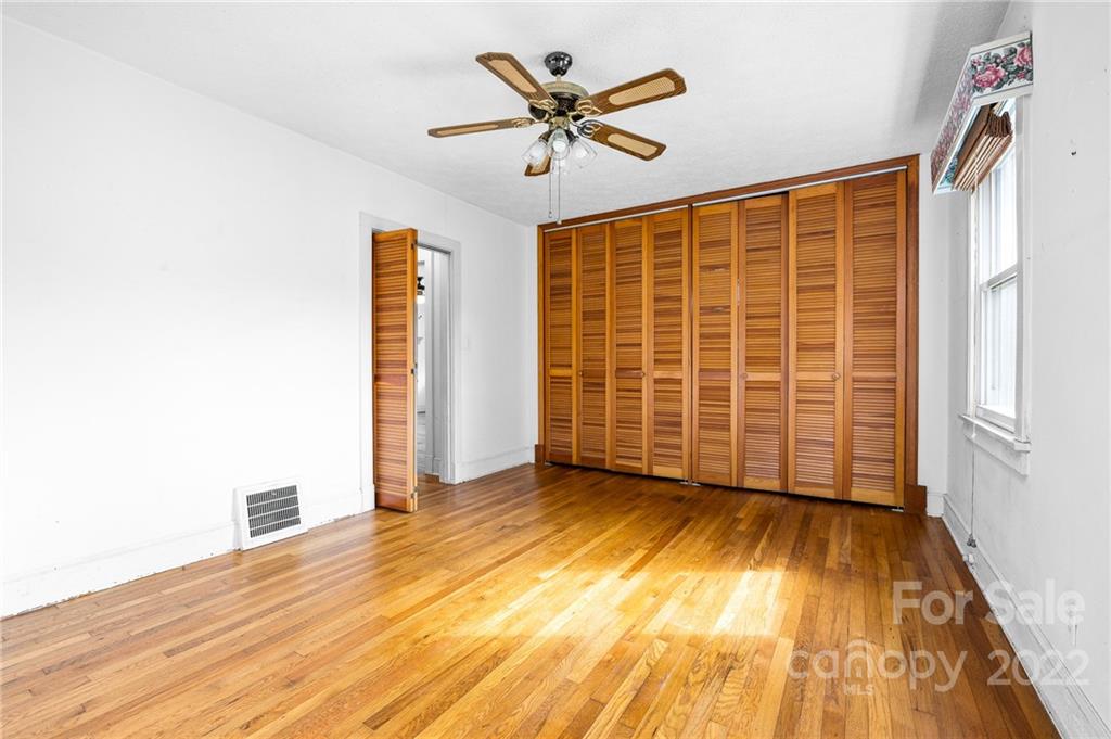 131 Wendover Road Asheville, NC 28806 - Photo 20 of 28 Gallery Image 20