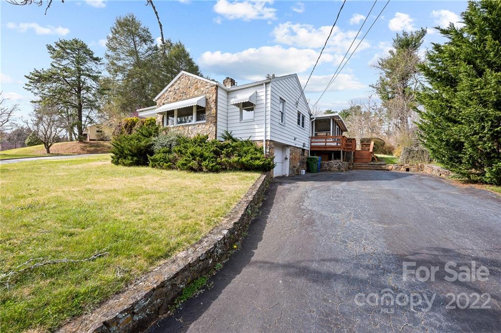 131 Wendover Road Asheville, NC 28806 - Photo 2 of 28 Gallery Image 2