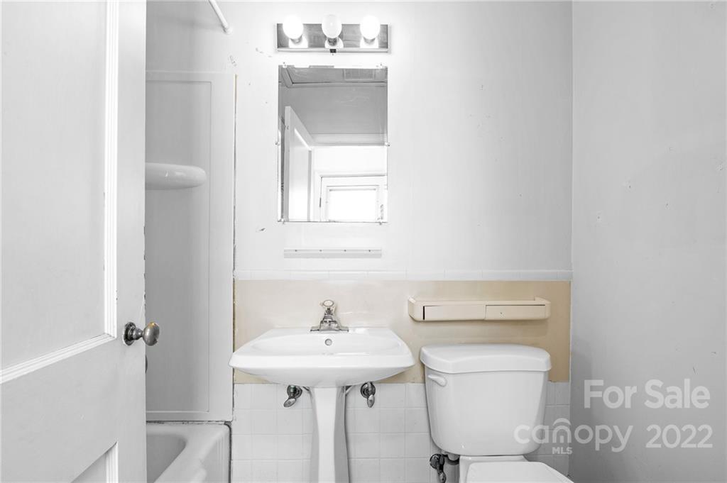 131 Wendover Road Asheville, NC 28806 - Photo 25 of 28 Gallery Image 25