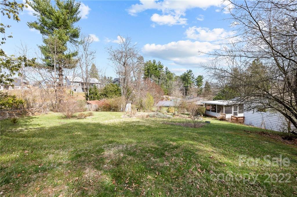 131 Wendover Road Asheville, NC 28806 - Photo 7 of 28 Gallery Image 7