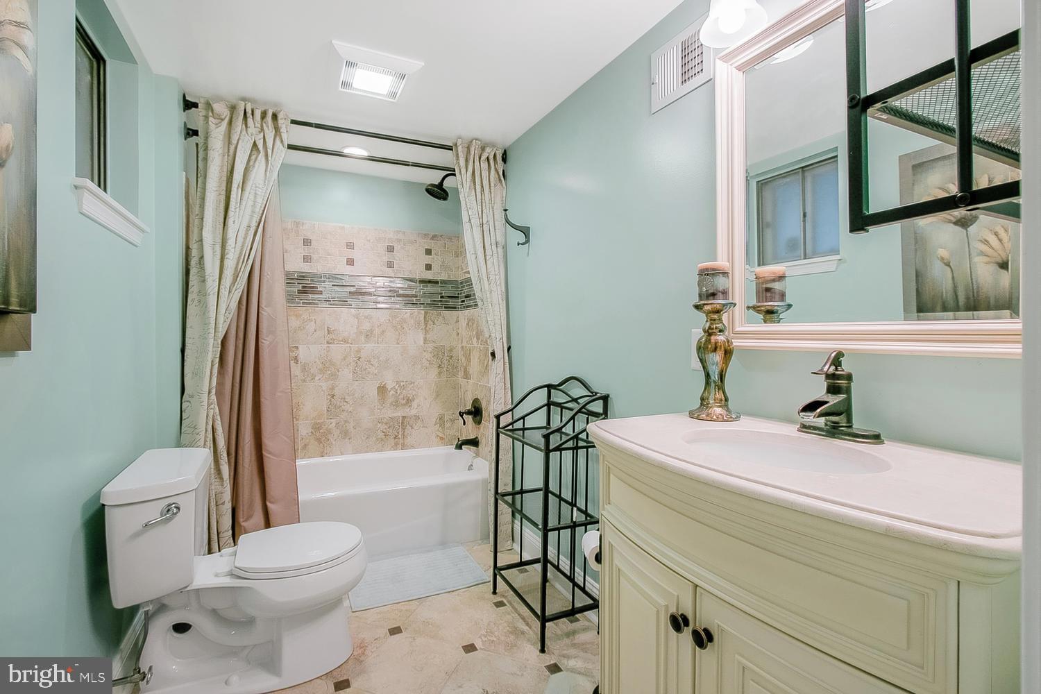 505 Blackstone Road Newark, DE 19713 - Photo 17 of 21 Expanded & renovated full bath w/ sharp finishes