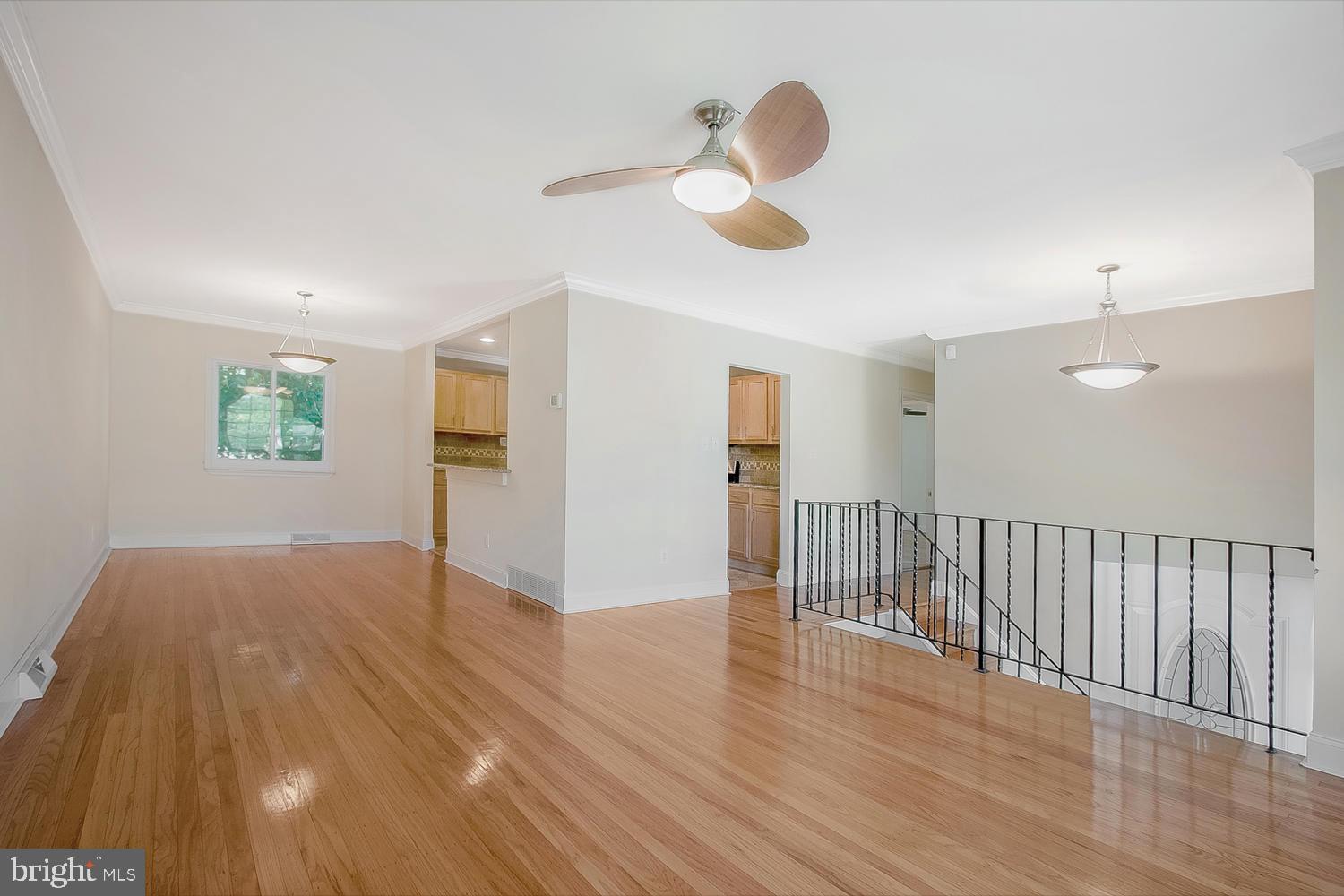 505 Blackstone Road Newark, DE 19713 - Photo 3 of 21 Open & airy with stylish ceiling fan