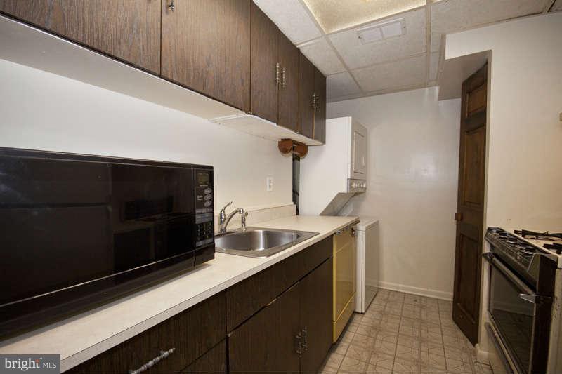 8 King Henry Circle Rosedale, MD 21237 - Photo 8 of 22 Kitchen