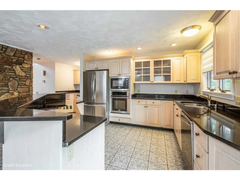 4 Seacrest Drive Westerly, RI 02891 - Photo 3 of 15 Kitchen.