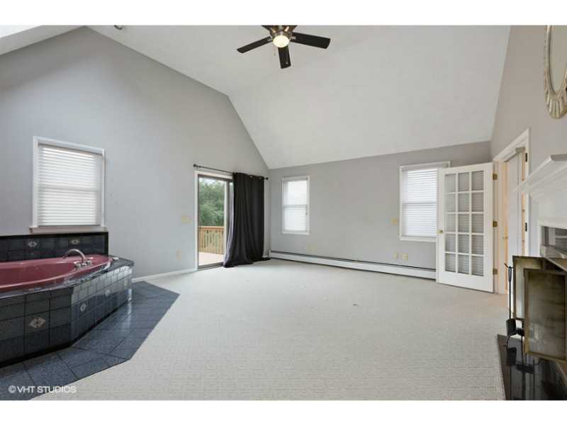 4 Seacrest Drive Westerly, RI 02891 - Photo 8 of 15 Master Bedroom.