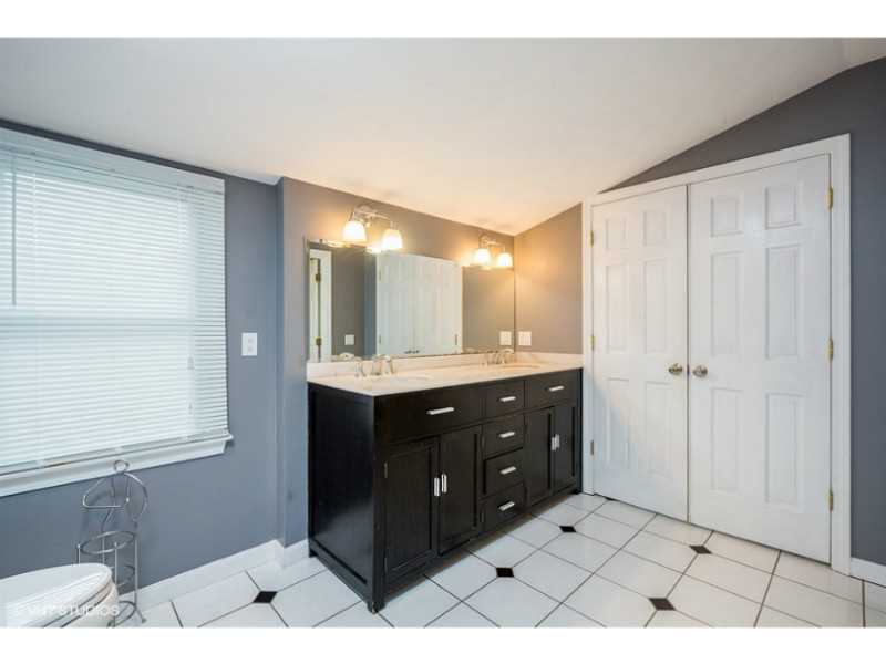 4 Seacrest Drive Westerly, RI 02891 - Photo 9 of 15 Master Bath/Spa.