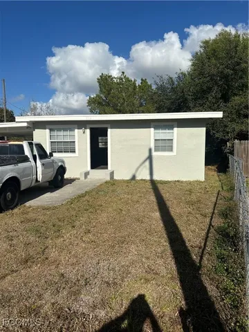 $1,400 | 3319 Ellington Court, Fort Myers, FL 33916