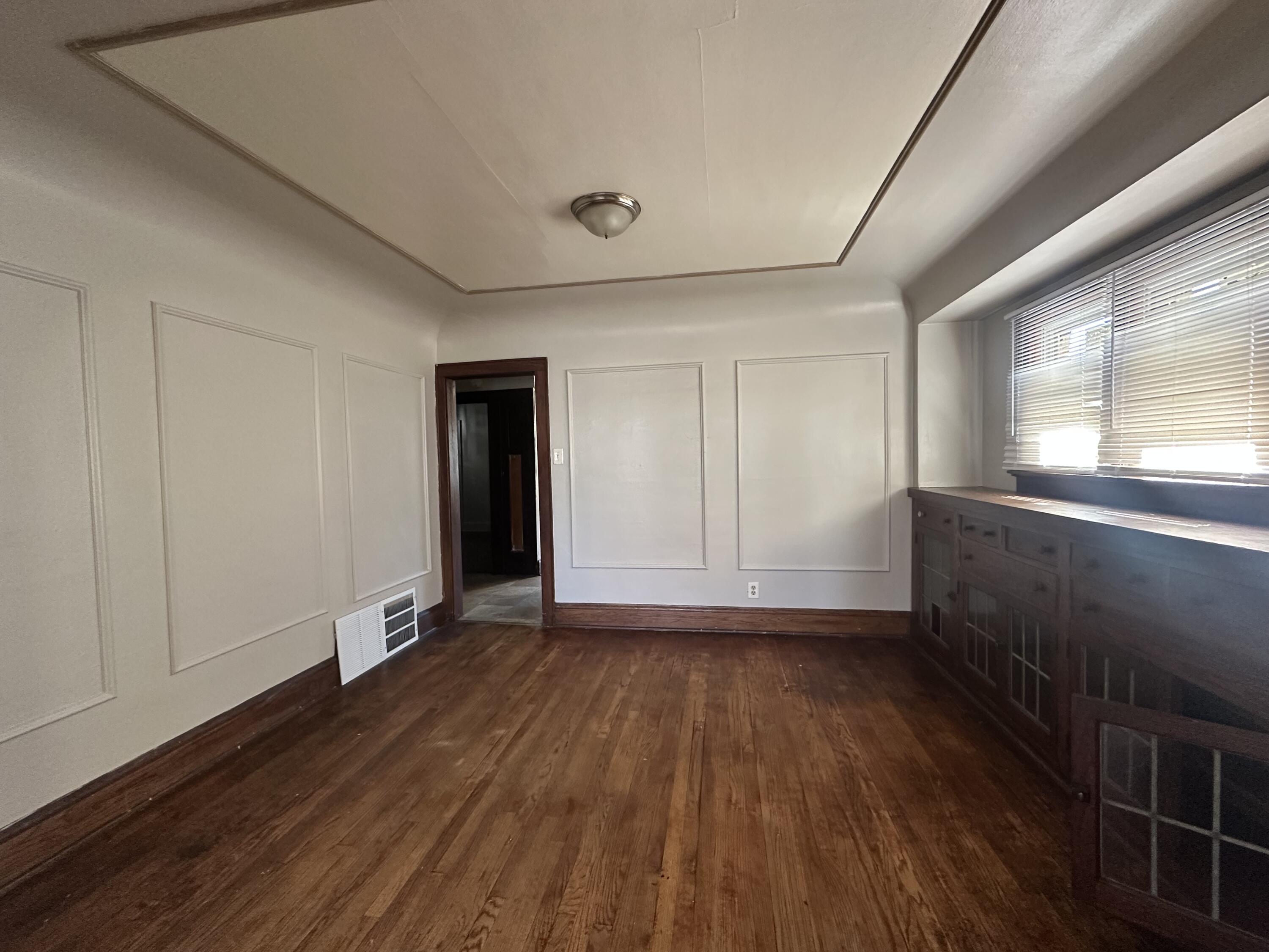 3012 North 57th Street Milwaukee, WI 53210 - Photo 4 of 9 IMG_0587