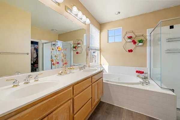 $455,000 | 1558 Clear Water Court, Linda, CA 95901