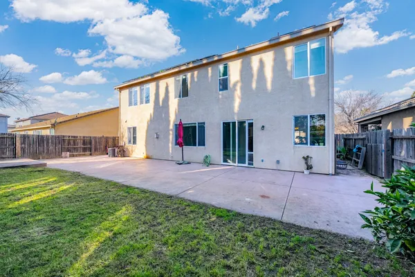 $455,000 | 1558 Clear Water Court, Linda, CA 95901