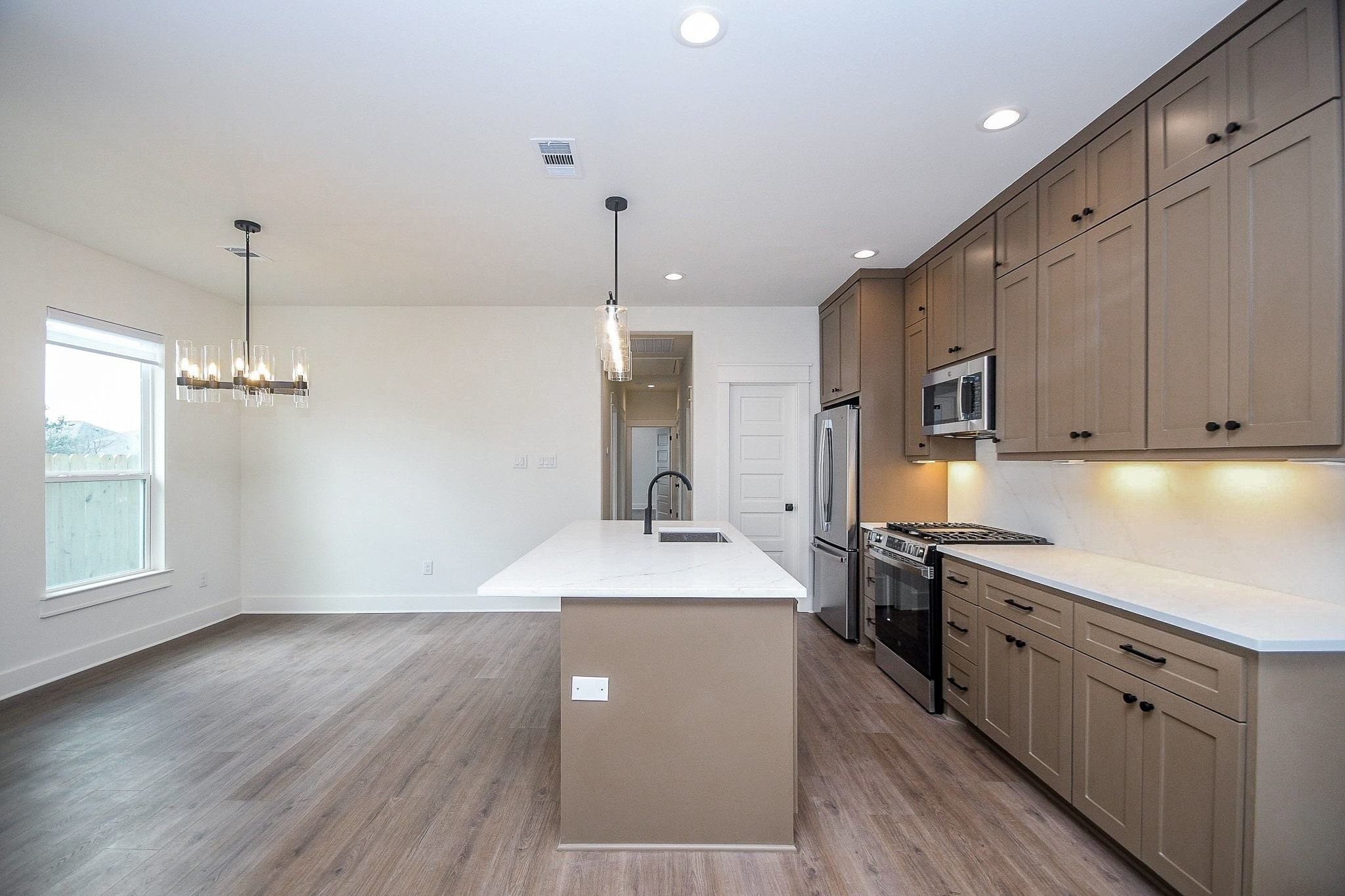 4101 Victoria, Unit A Dickinson, TX 77539 - Photo 9 of 29