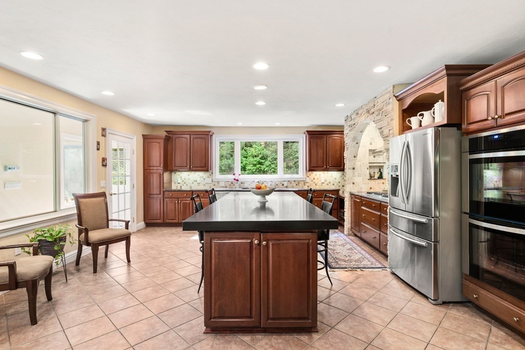 789 Boston Post Road Sudbury, MA 01776 - Photo 13 of 36 Gallery Image 13