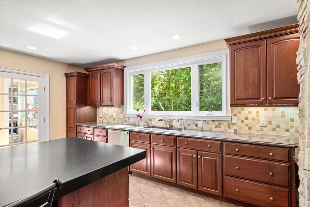 789 Boston Post Road Sudbury, MA 01776 - Photo 16 of 36 Gallery Image 16