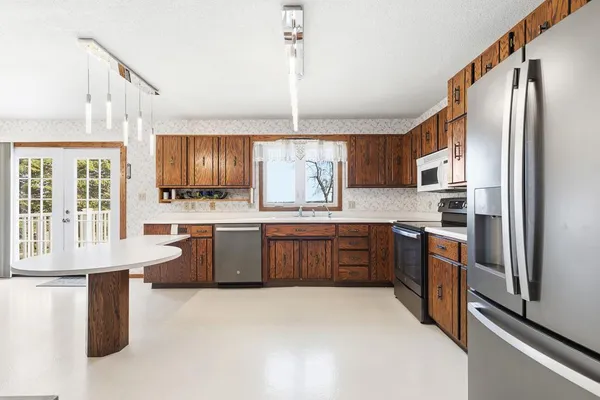 $650,000 | 2424 County Road 101, Hendricks, MN 56136