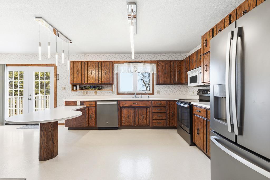 2424 County Road 101 Hendricks, MN 56136 - Photo 14 of 57