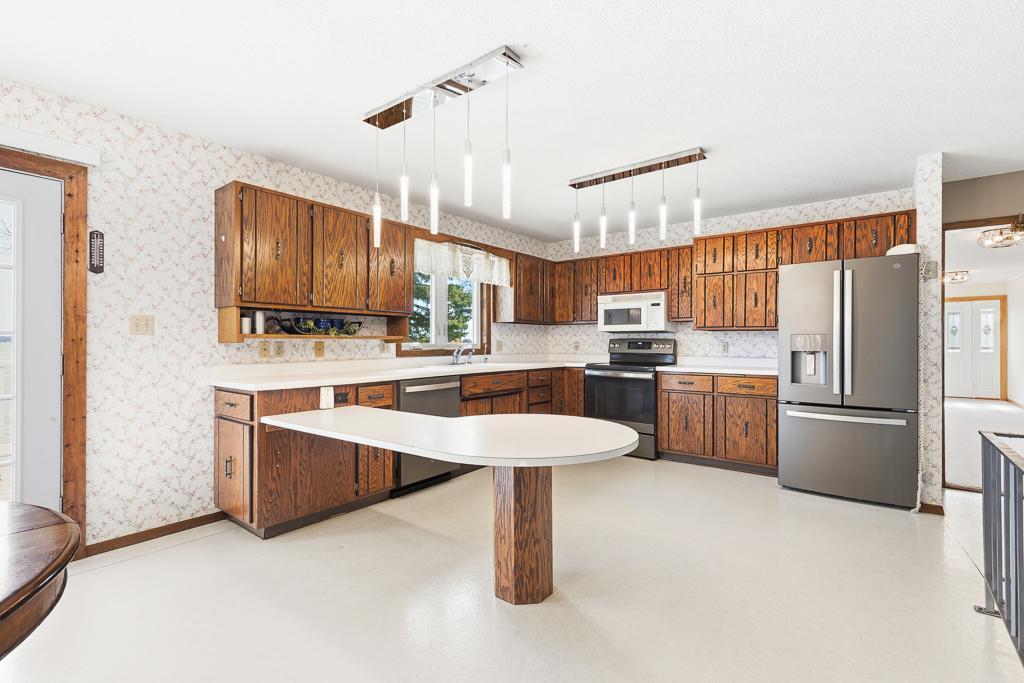 2424 County Road 101 Hendricks, MN 56136 - Photo 16 of 57