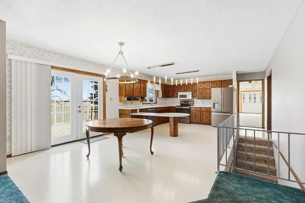 $650,000 | 2424 County Road 101, Hendricks, MN 56136