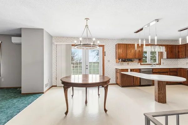 $650,000 | 2424 County Road 101, Hendricks, MN 56136