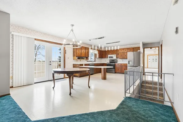 $650,000 | 2424 County Road 101, Hendricks, MN 56136