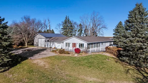 $650,000 | 2424 County Road 101, Hendricks, MN 56136