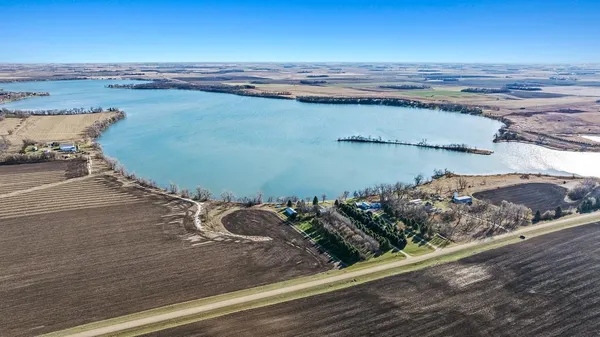 $650,000 | 2424 County Road 101, Hendricks, MN 56136