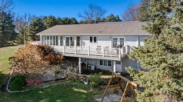 $650,000 | 2424 County Road 101, Hendricks, MN 56136