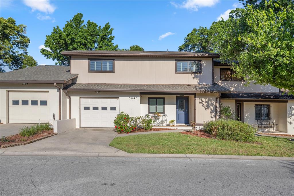 3843 Northeast 19th St Cir  