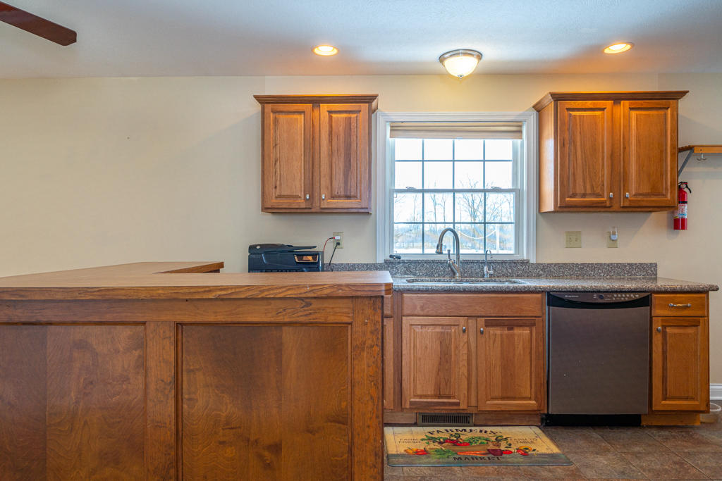 700 Victory Road Springfield, OH 45504 - Photo 2 of 41