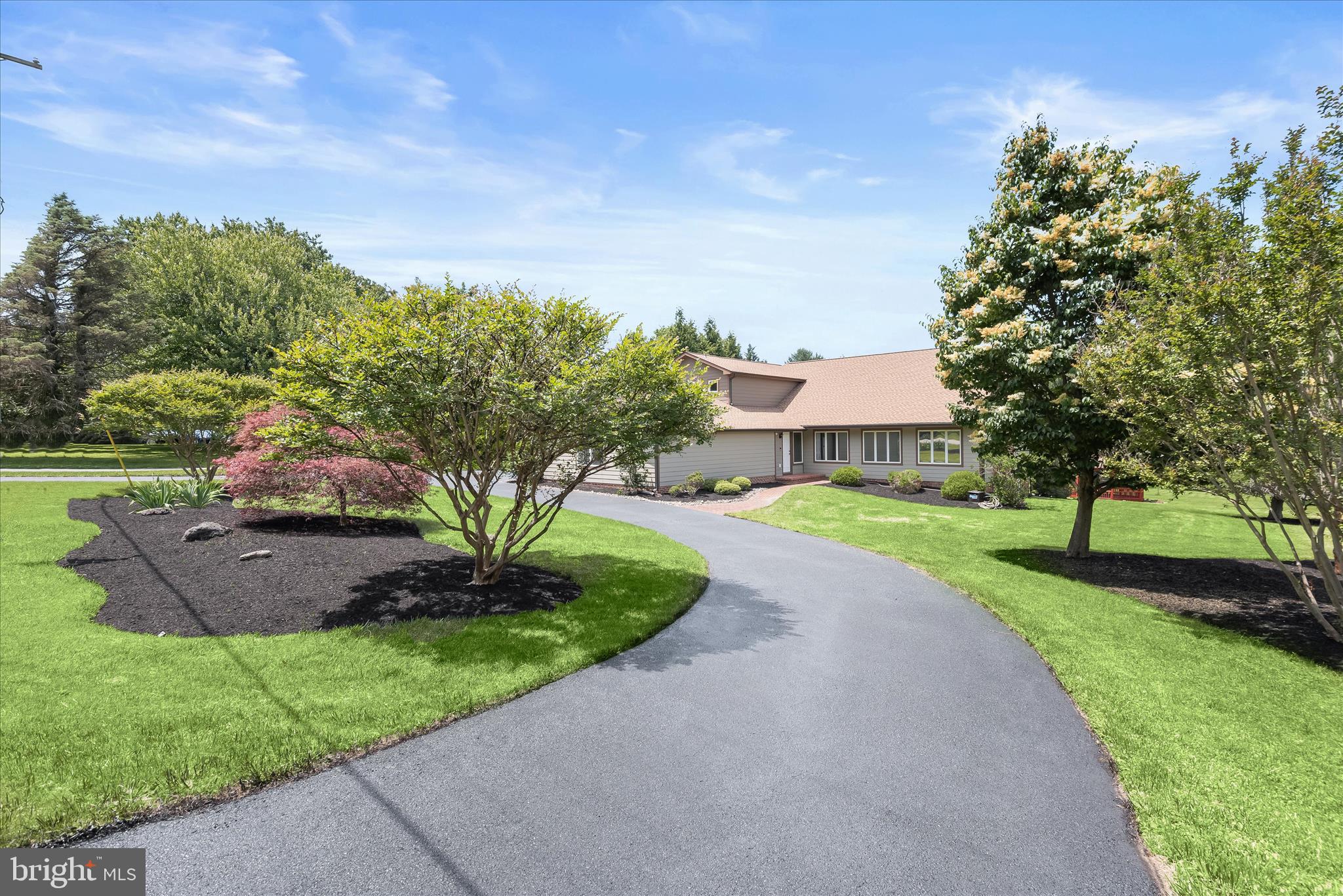 13356 Triadelphia Road Ellicott City, MD 21042 - Photo 7 of 73 Circular Drive