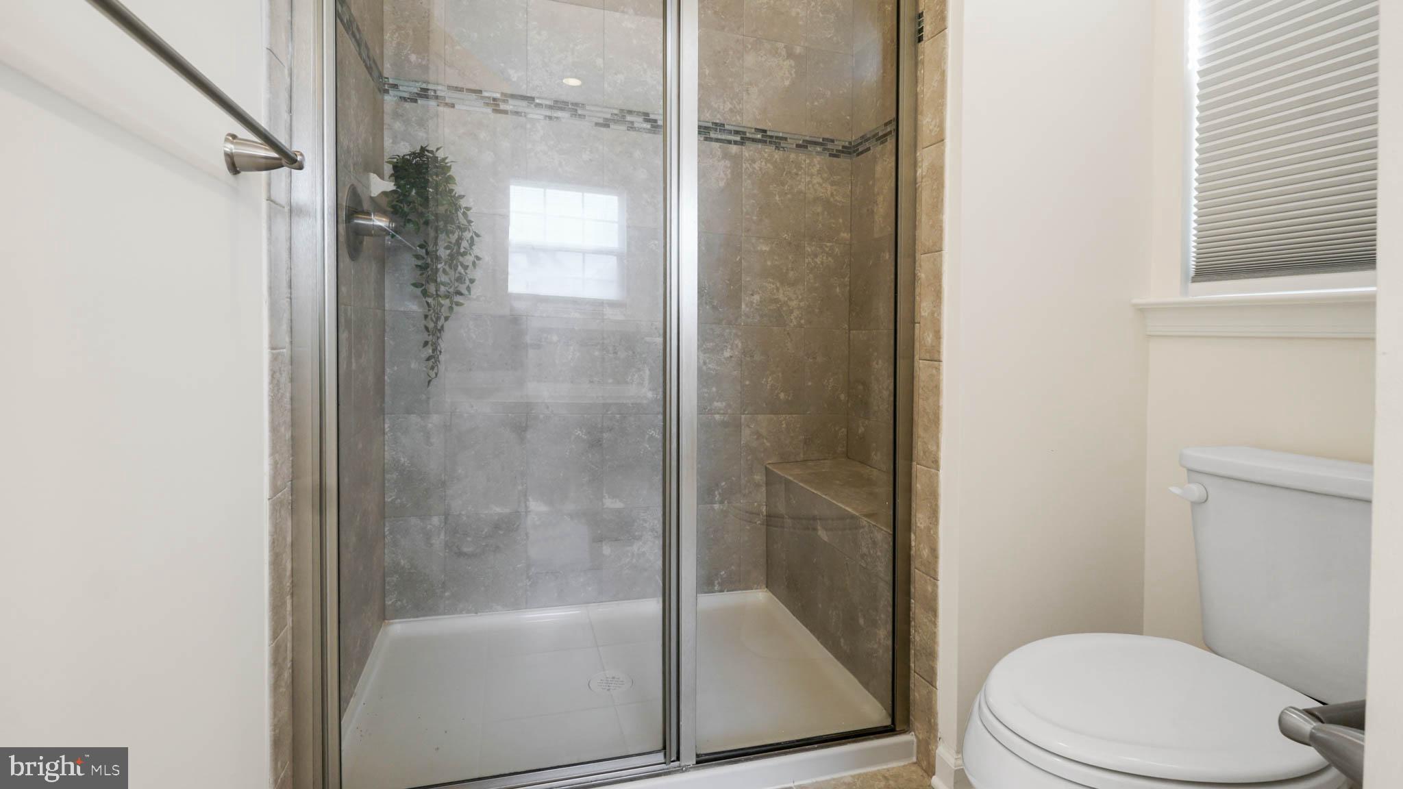 7869 Patterson Way Hanover, MD 21076 - Photo 36 of 41 Master bath with tub and shower