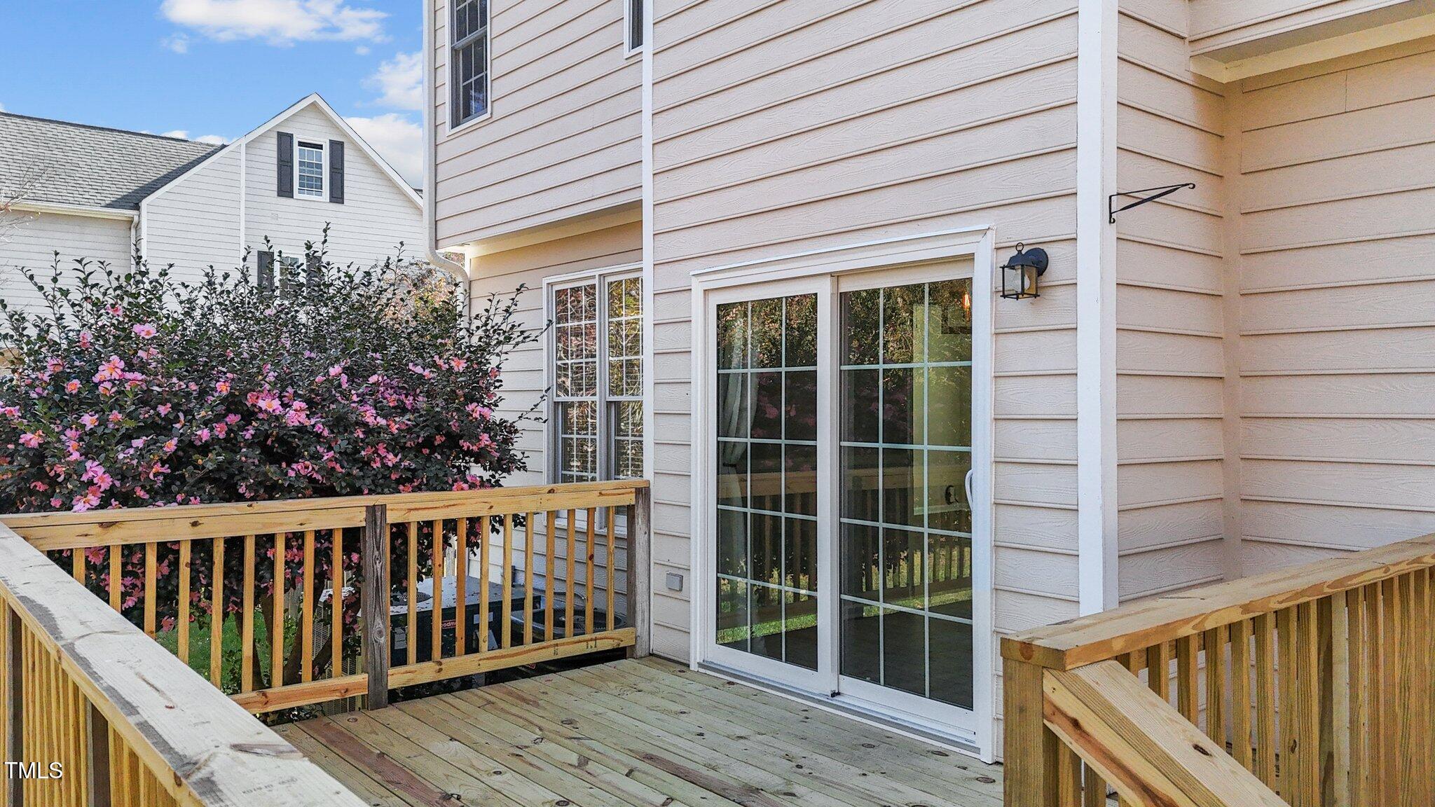 1613 Cheshire Bridge Road Durham, NC 27712 - Photo 33 of 41 Deck