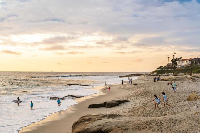 $3,620,000 | 654 Bonair Place, La Jolla, CA 92037