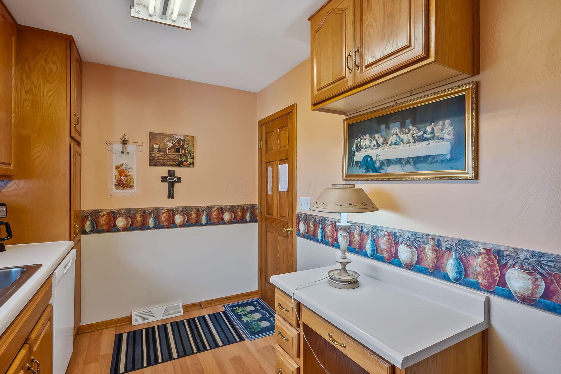 2376 Marion Road Marion, OH 43302 - Photo 24 of 40 Kitchen