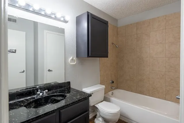 $1,025 | 8383 La Prada Drive, Dallas, TX 75228