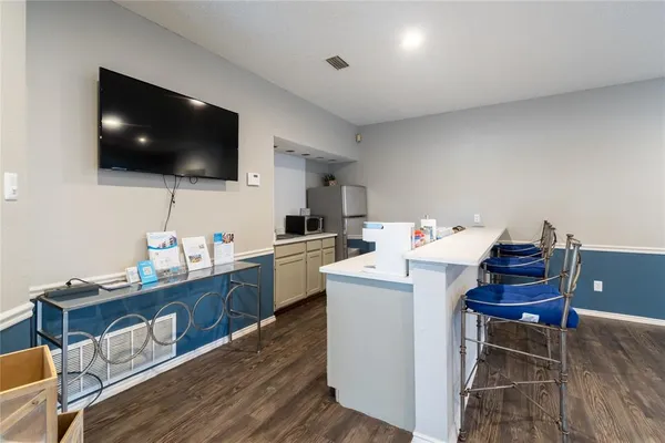 $1,025 | 8383 La Prada Drive, Dallas, TX 75228