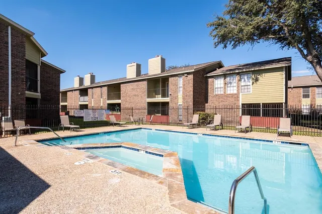 $1,025 | 8383 La Prada Drive, Dallas, TX 75228