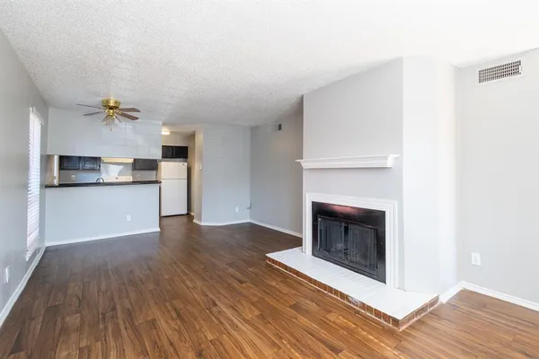 $1,025 | 8383 La Prada Drive, Dallas, TX 75228