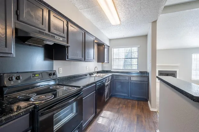 $1,025 | 8383 La Prada Drive, Dallas, TX 75228