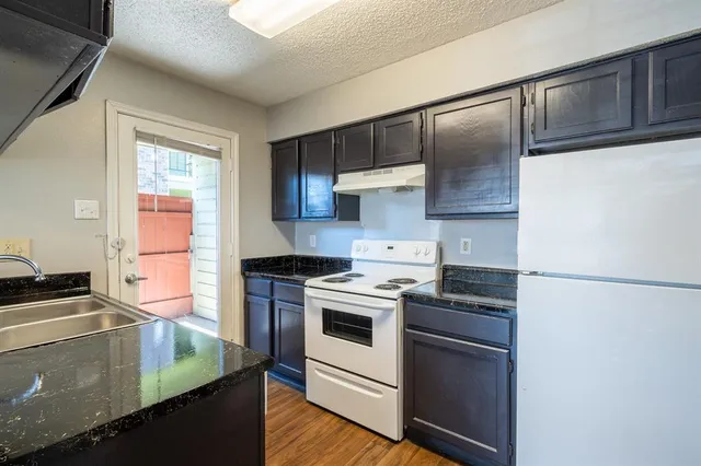 $1,025 | 8383 La Prada Drive, Dallas, TX 75228