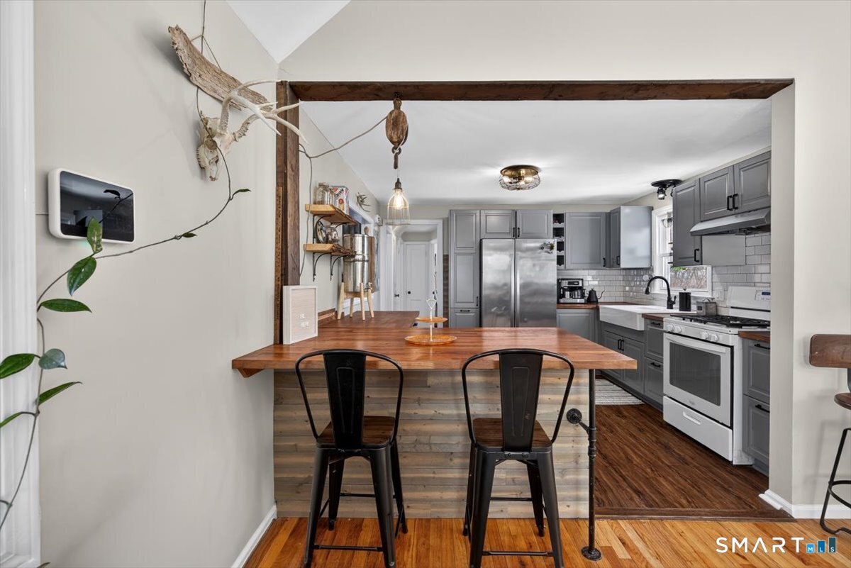 12 Pond Road Hamden, CT 06514 - Photo 11 of 35