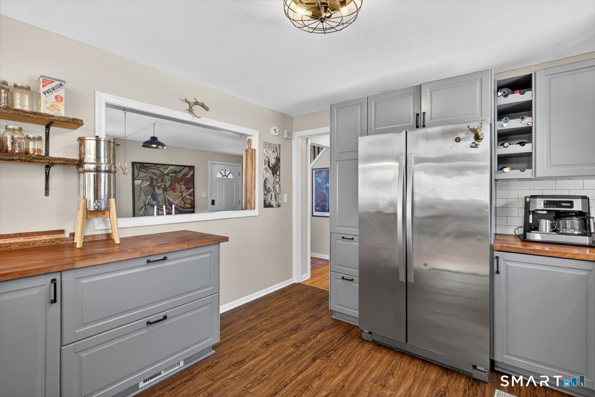 12 Pond Road Hamden, CT 06514 - Photo 14 of 35