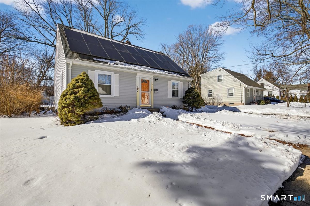 12 Pond Road Hamden, CT 06514 - Photo 2 of 35